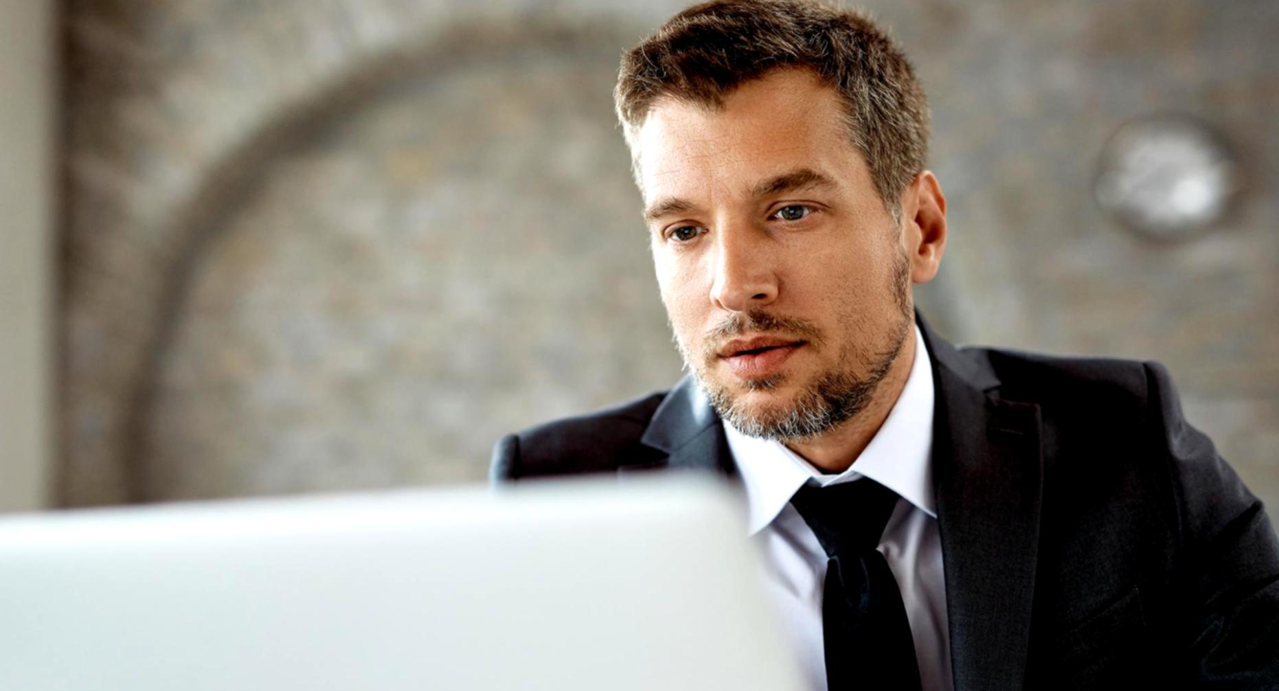 Marketplace advertising strategy session in progress